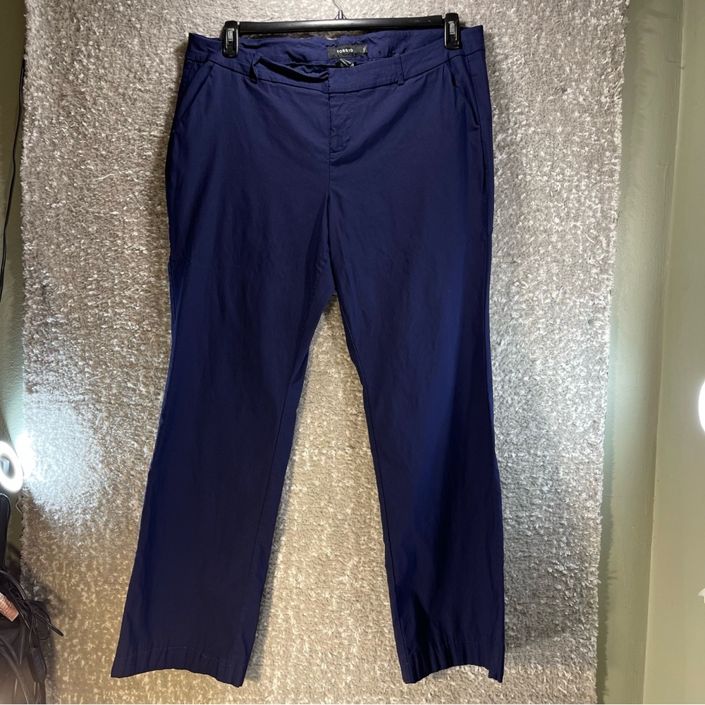 Torrid Pants Women's 22T Navy Blue Rayon Nylon Blend Pockets Read
